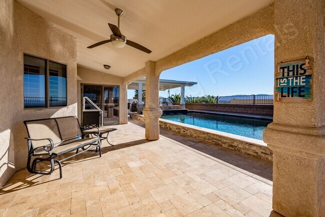 Building Photo - FURNISHED POOL HOME