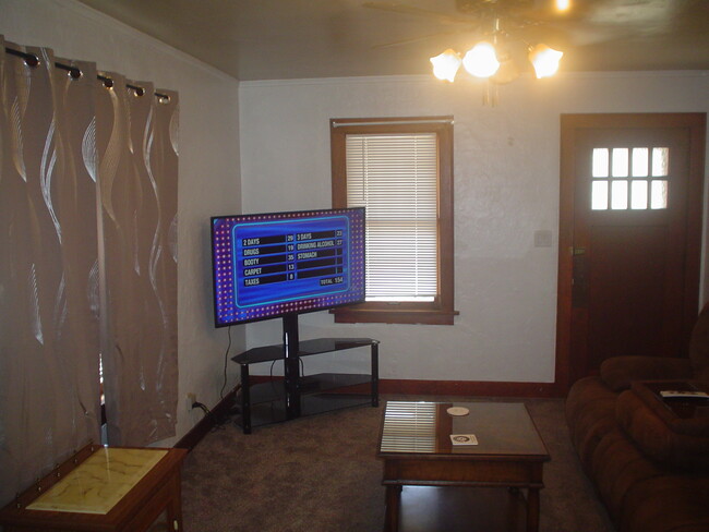 55" smart TV - 714 Main St