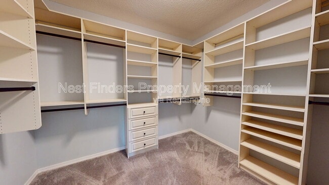 Building Photo - 11881 Honey Locust Dr