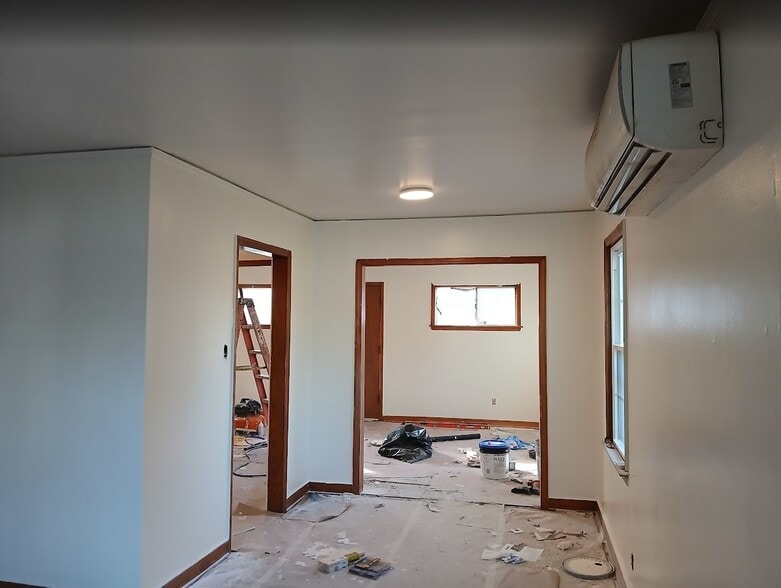 Building Photo - 2751 Henley Dr