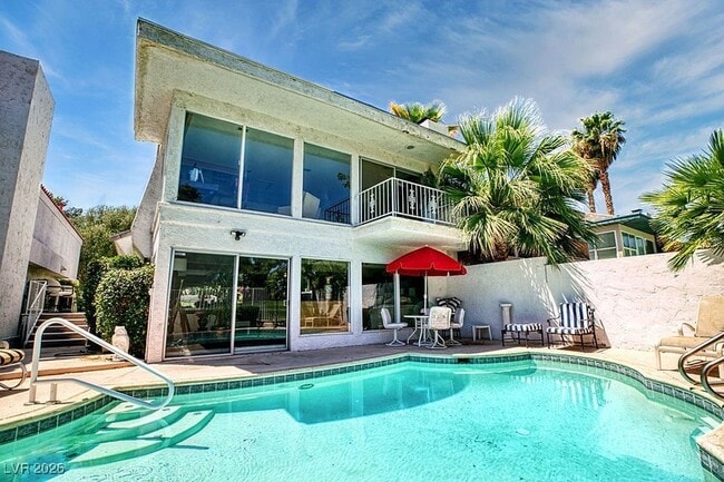 Building Photo - 940 Vegas Valley Dr