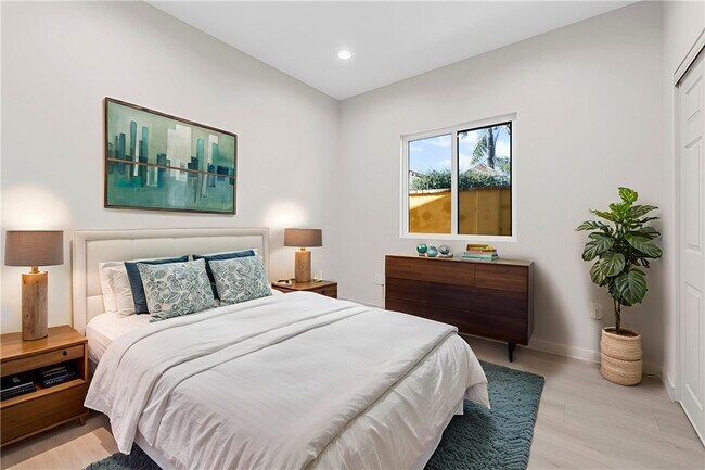 Building Photo - 13249 Kagel Canyon St