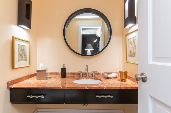 Building Photo - 2700 Virginia Ave NW