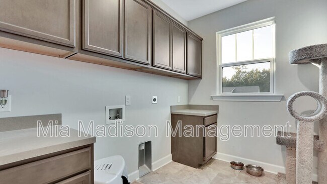 Building Photo - 54 Misty Marsh Dr