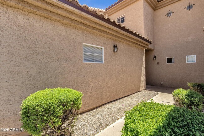 Building Photo - 13700 N Fountain Hills Blvd