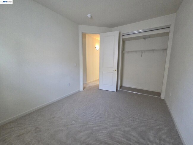 Building Photo - 3727 Whitworth Dr