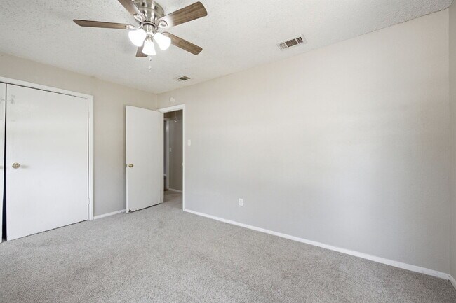 Building Photo - "Charming 2-Bedroom Duplex in White Settlement!"