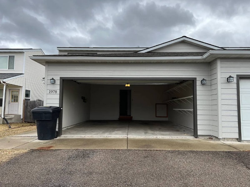 Building Photo - 1978 Greatview Dr