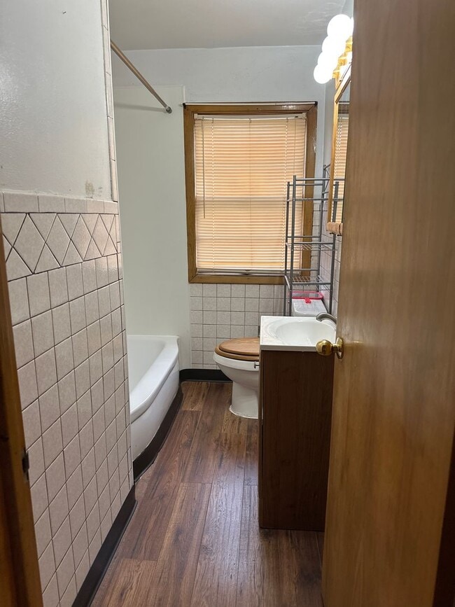 Building Photo - 416 Boston Ave