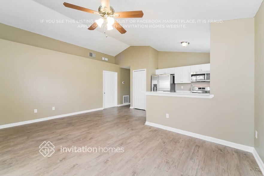 Building Photo - 341 Rollins Dr