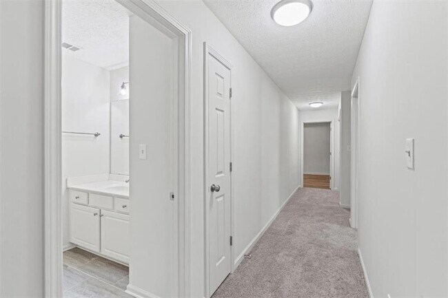 Building Photo - 3360 Pierce Arrow Cir