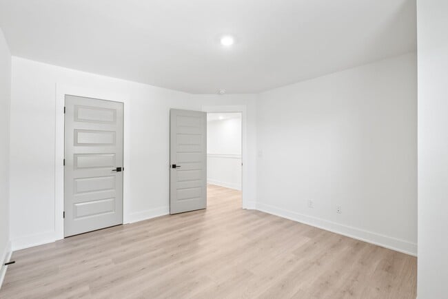 Building Photo - Bright & Modern New Construction Townhome ...