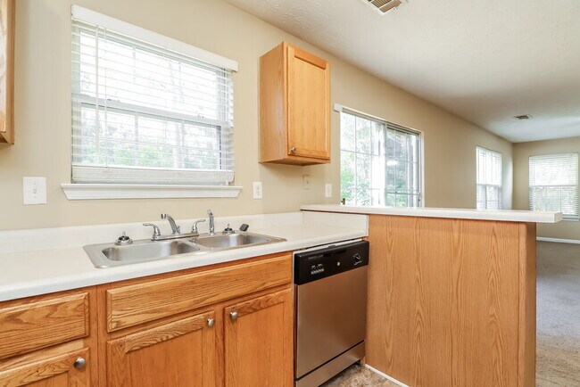 Building Photo - 1130 Eatonton Way