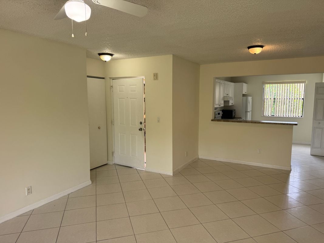 Building Photo - 5661 Riverside Dr