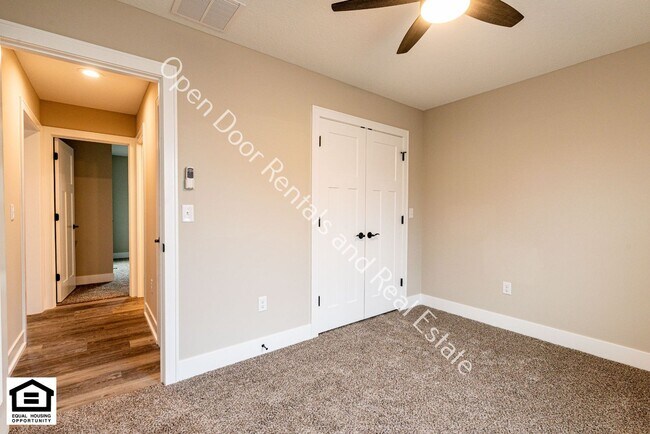 Building Photo - 10545 Old Leo Rd