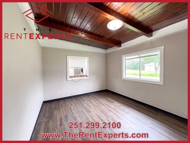 Building Photo - 226 Hildersheim Dr