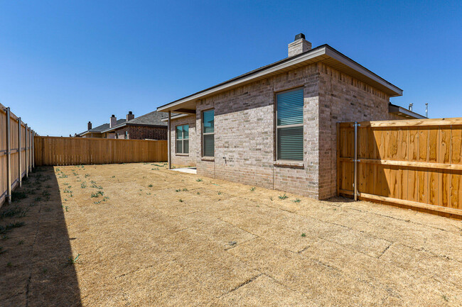 Building Photo - 10605 Beaufort Ave