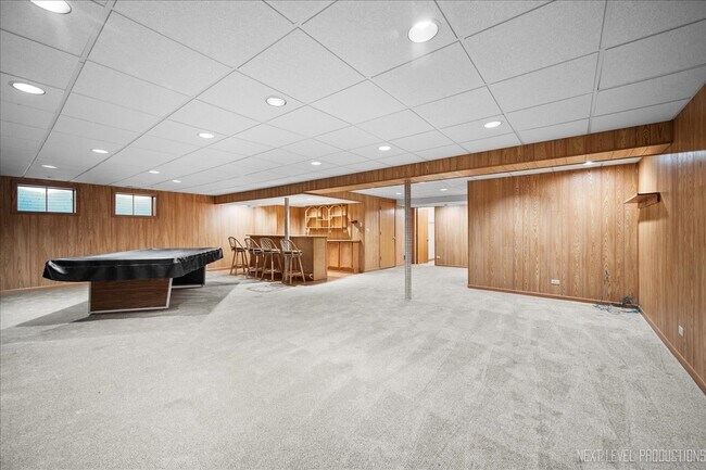 Building Photo - 805 Thornwood Dr