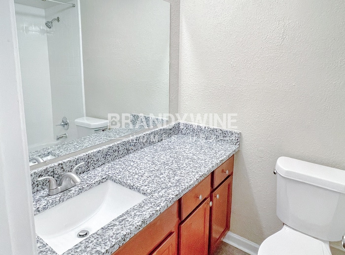 Building Photo - 553 Edward Rutledge St