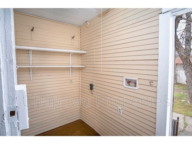 Building Photo - 1101 Gibbs St