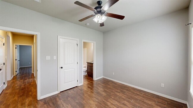 Building Photo - 109 Southland St