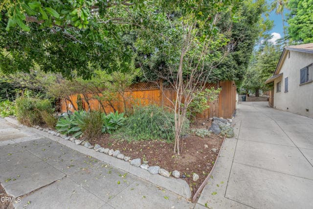 Building Photo - 391 E Highland Ave