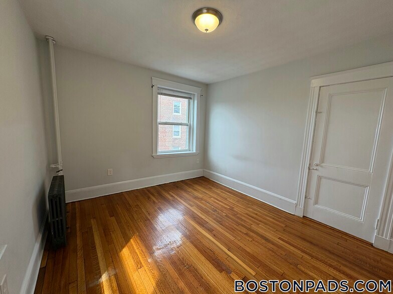 Building Photo - 1615 Commonwealth Ave