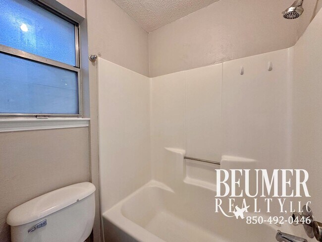 Building Photo - 2292 Sparrow Ln