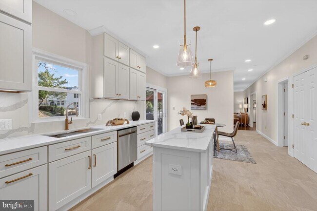 Building Photo - 1905 47th St NW