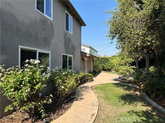 Building Photo - 20158 Barnard Ave