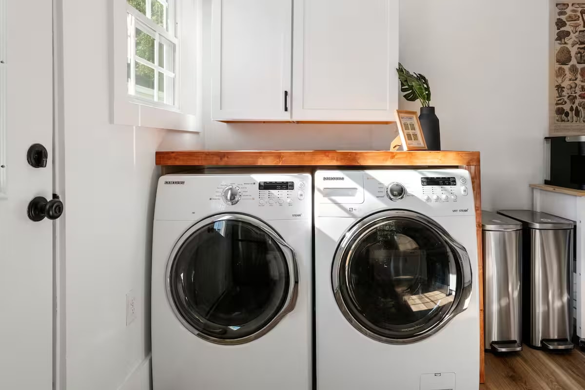 Building Photo - 4995 Chateau Ave