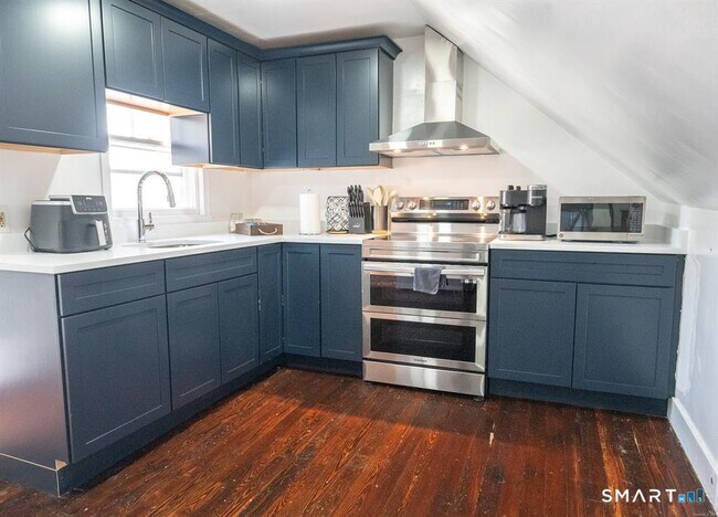 Building Photo - 1 Harmony St