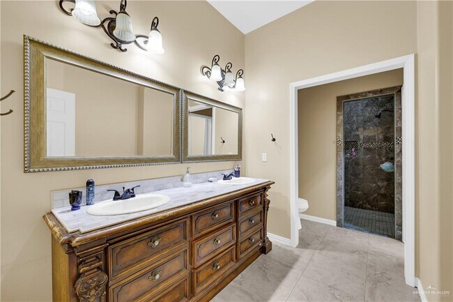 Building Photo - 20 Carpintero St