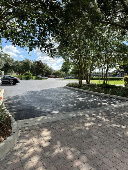 Building Photo - 4500 SW 52nd Cir