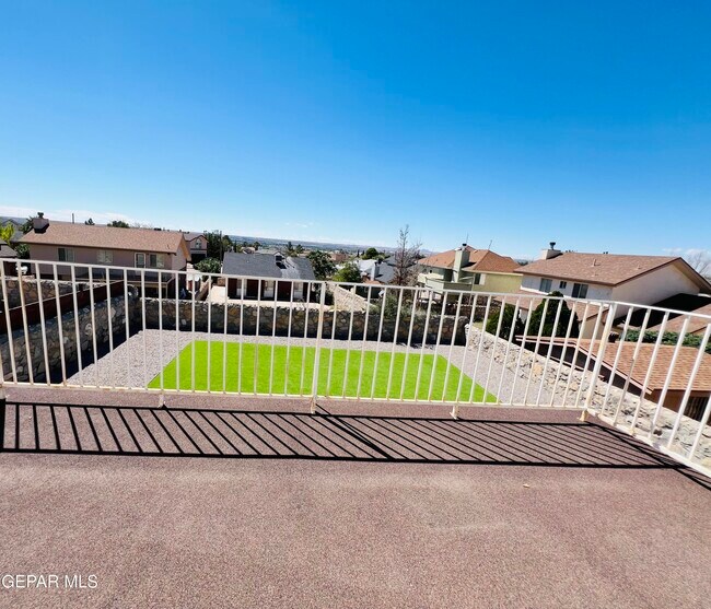 Building Photo - 7804 Plaza Blanca St