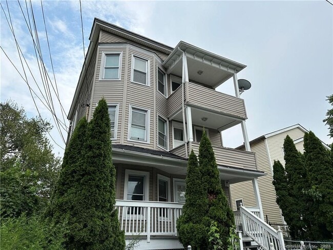 Building Photo - 227 Orland St
