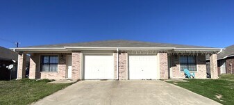 Building Photo - 2912 Ashley Dr