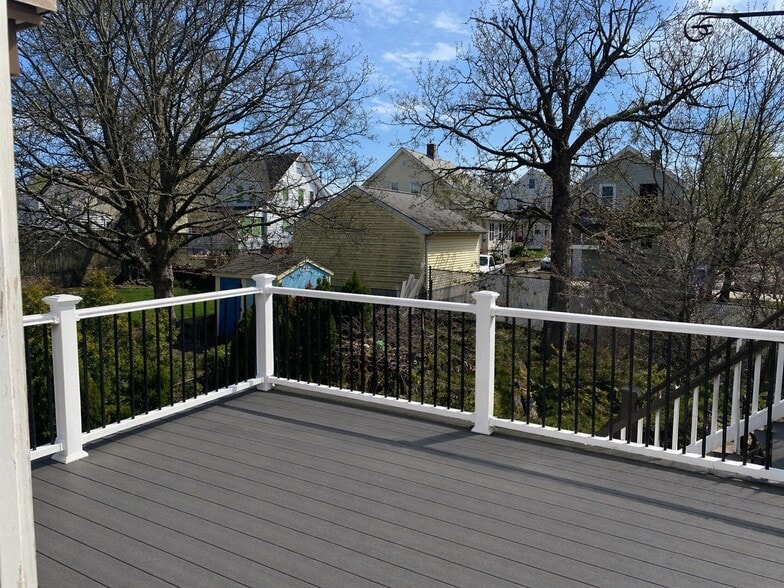 Building Photo - 159 Tangent St