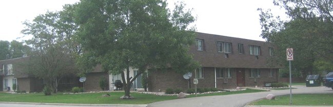 Primary Photo - Colony Oaks