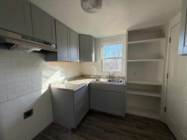 Building Photo - 4400 NE 16th Terrace