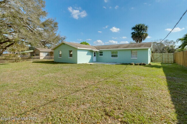 Building Photo - 5711 Margo Ct