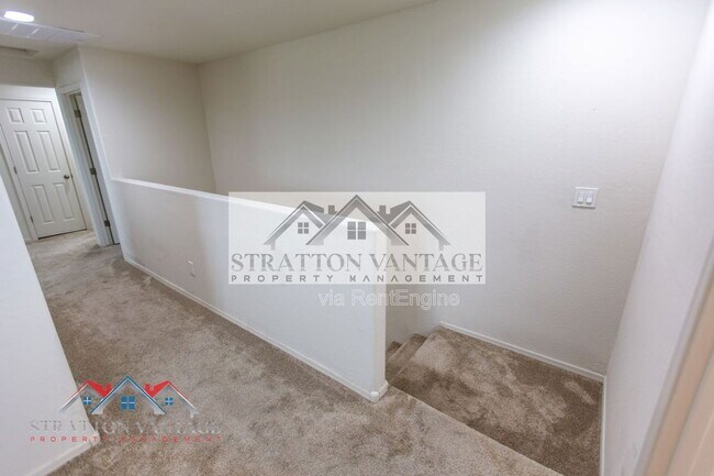 Building Photo - 43620 W Mescal Dr