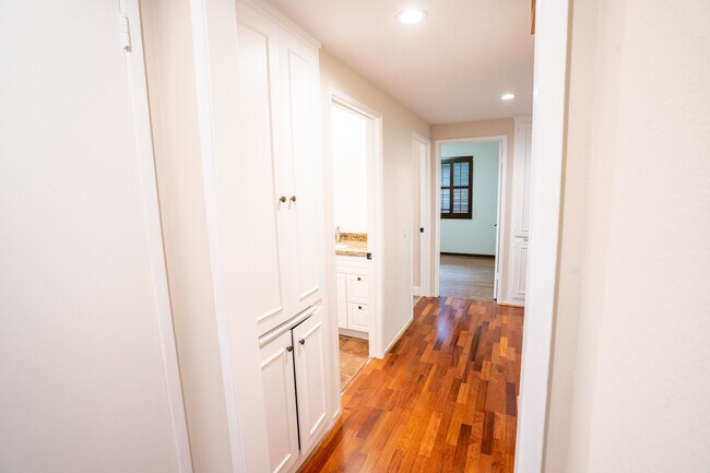 Building Photo - 920 Stewarton Way