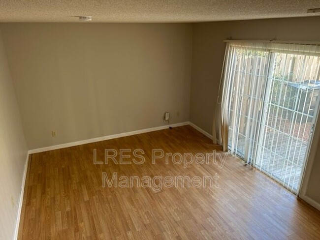 Building Photo - 4562 Lighthouse Cir