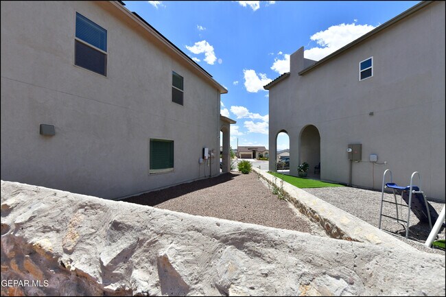 Building Photo - 2358 Enchanted Gem