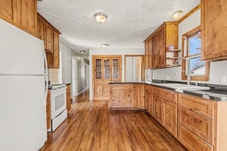 Building Photo - 205 E Murray Ave