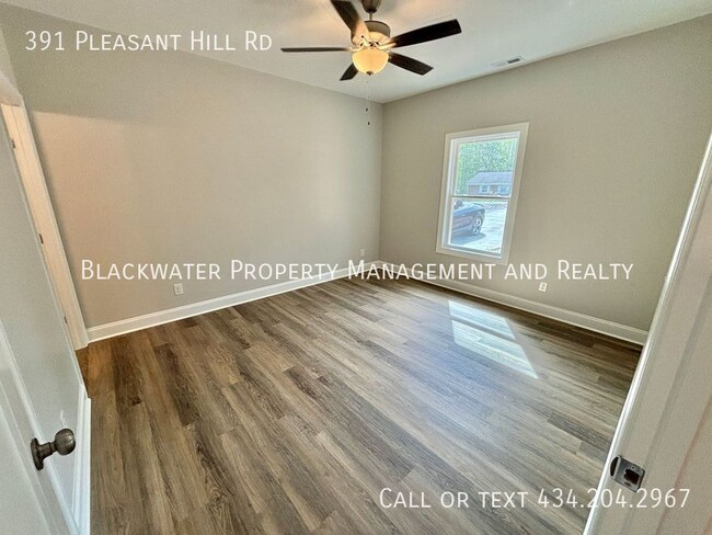 Building Photo - BRAND NEW Three Bedroom Home in Campbell C...