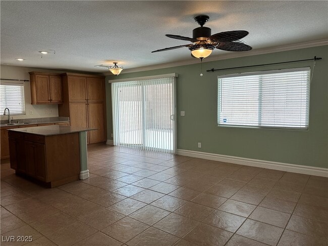 Building Photo - 362 Dogleg Dr