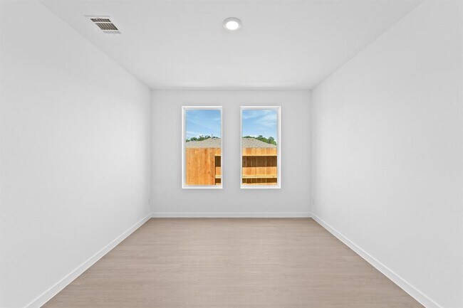 Building Photo - 22140 Juniper Crossing Dr