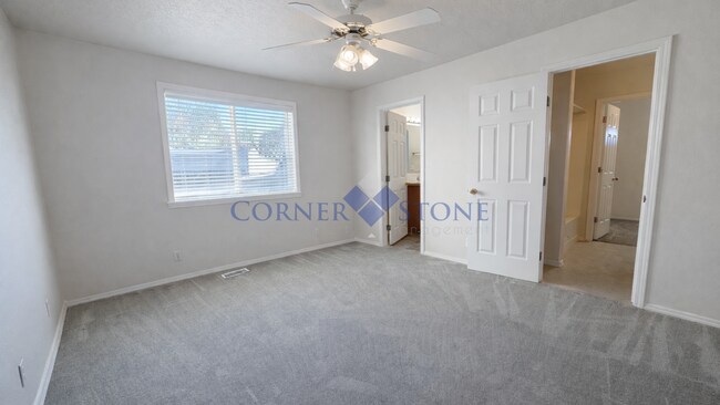 Building Photo - Bright, Open Home in Meridian!